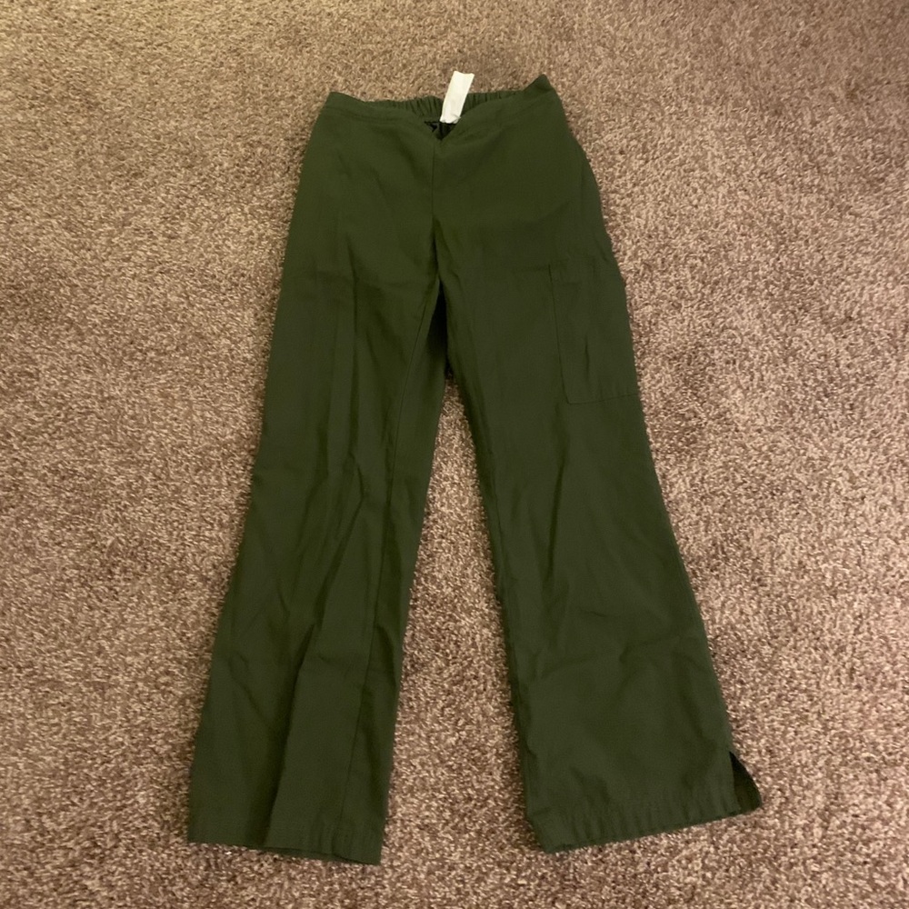 Scrub Set - Picture 2 of 2